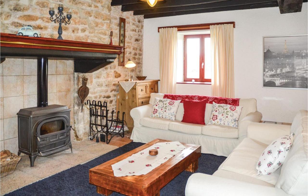 Beautiful Home In Montaudin With Wifi Екстериор снимка